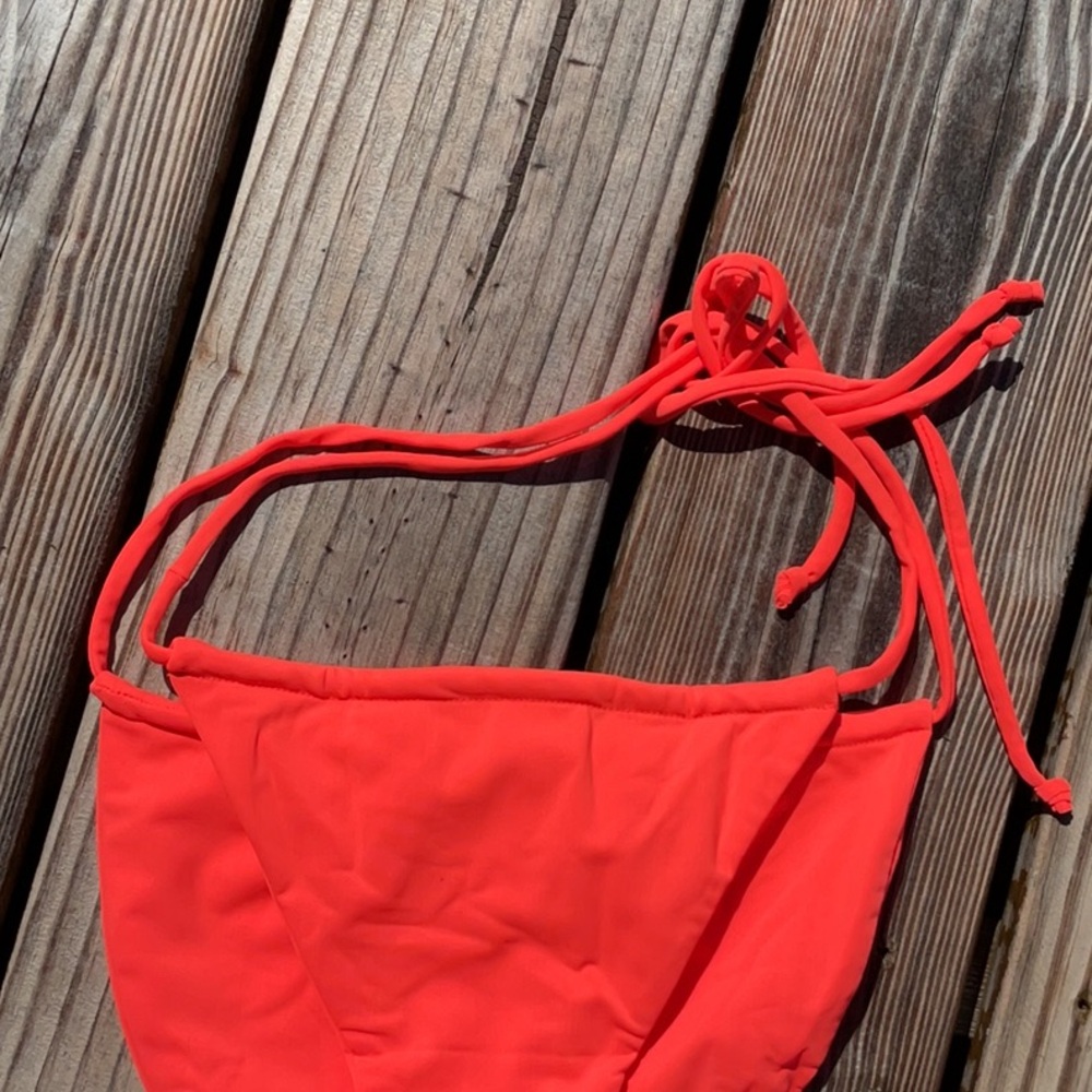 NWT Good American Tiny Ties Bikini Bottoms In Hot Coral Size 3/ L - Picture 2 of 12